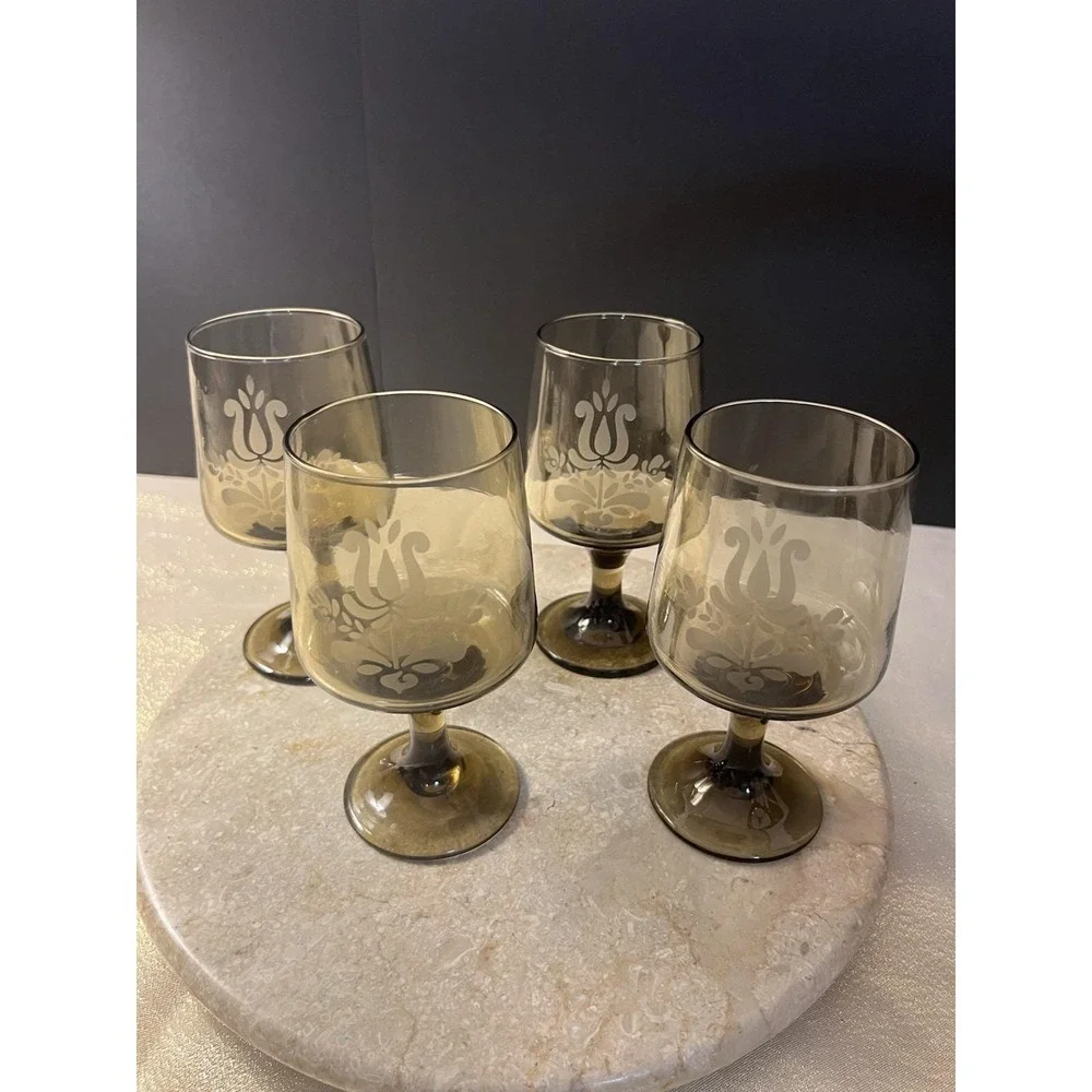 Set Of 4 Pfaltzgraff  Etched Amber Glass Footed Pedestal Stemware Excellent Cond
